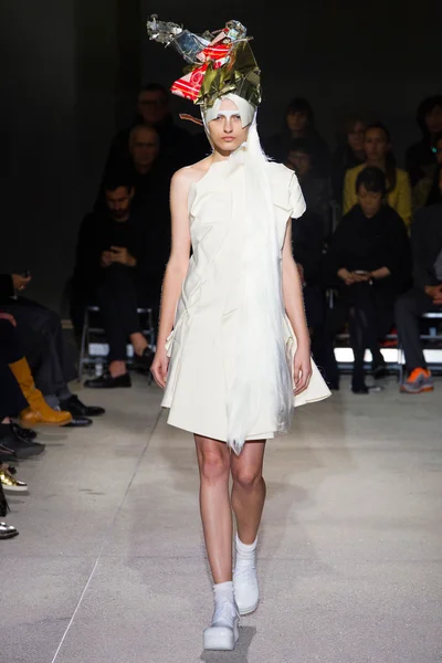 Look 4